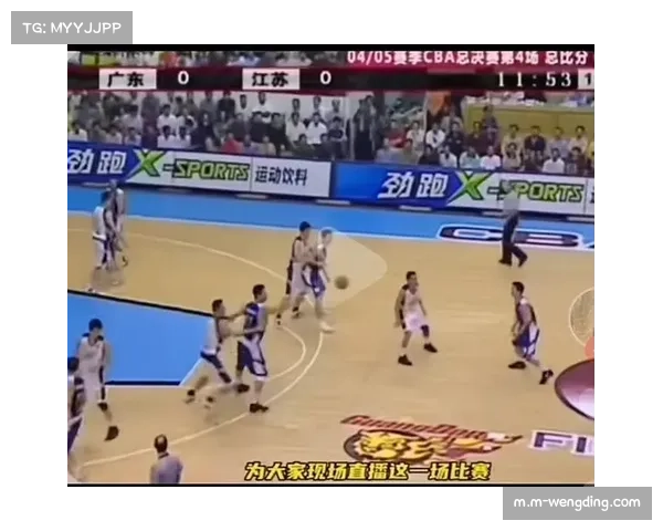 广东华南虎提升五小阵容时长 周琦拉出外线为后卫突破清空禁区 广东华南虎提升五小阵容时长 周琦拉出外线为后卫突破清空禁区